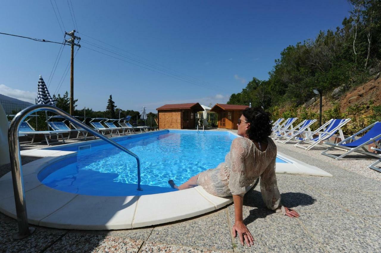 Vacanzamaredue 2 Residence Marina di Campo Luaran gambar