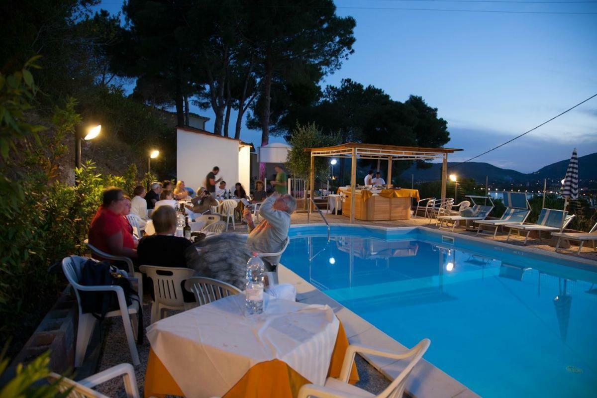 Vacanzamaredue 2 Residence Marina di Campo Luaran gambar